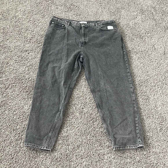 Mango MNG denim High Waist Tapered Mom Jeans. - Picture 2 of 9